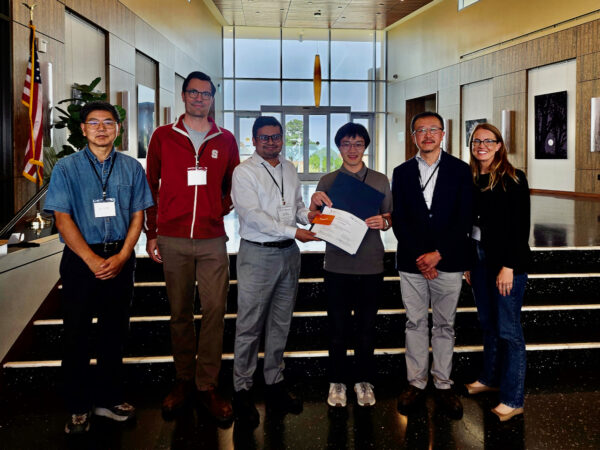 Center - SLAM Winner UCSF Hengie Lu from Ke Sheng lab 